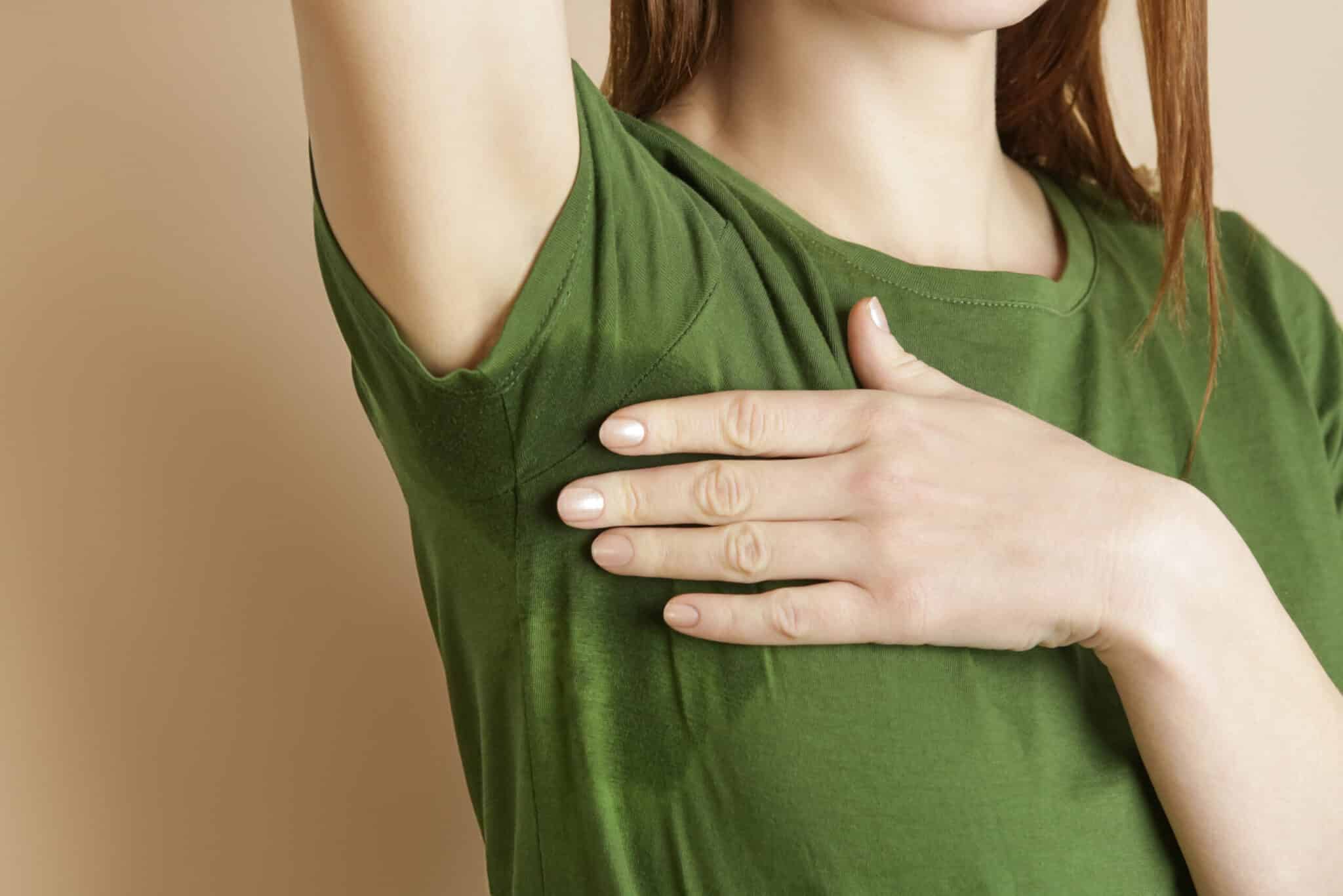 Behandling med medisinske injeksjoner for overdreven svette (hyperhidrose) i armhuler, håndflater og føtter, utført av lege i Oslo med individuell vurdering.